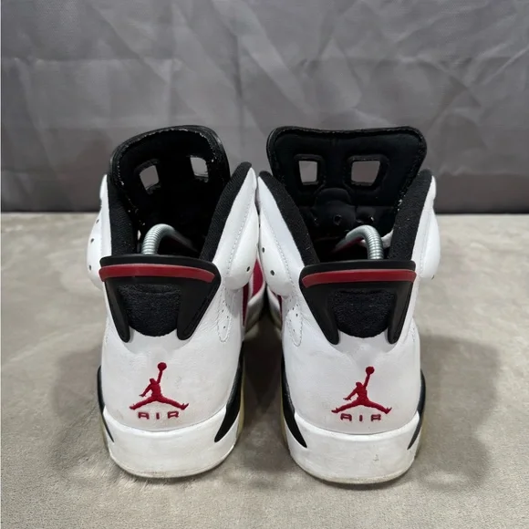 Air Jordan 6 Retro "Carmine" - Picture 3 of 11